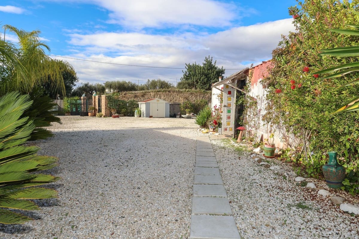 2 bedroom Villa for sale in Cartama - € 350,000 (Ref: 9438004)