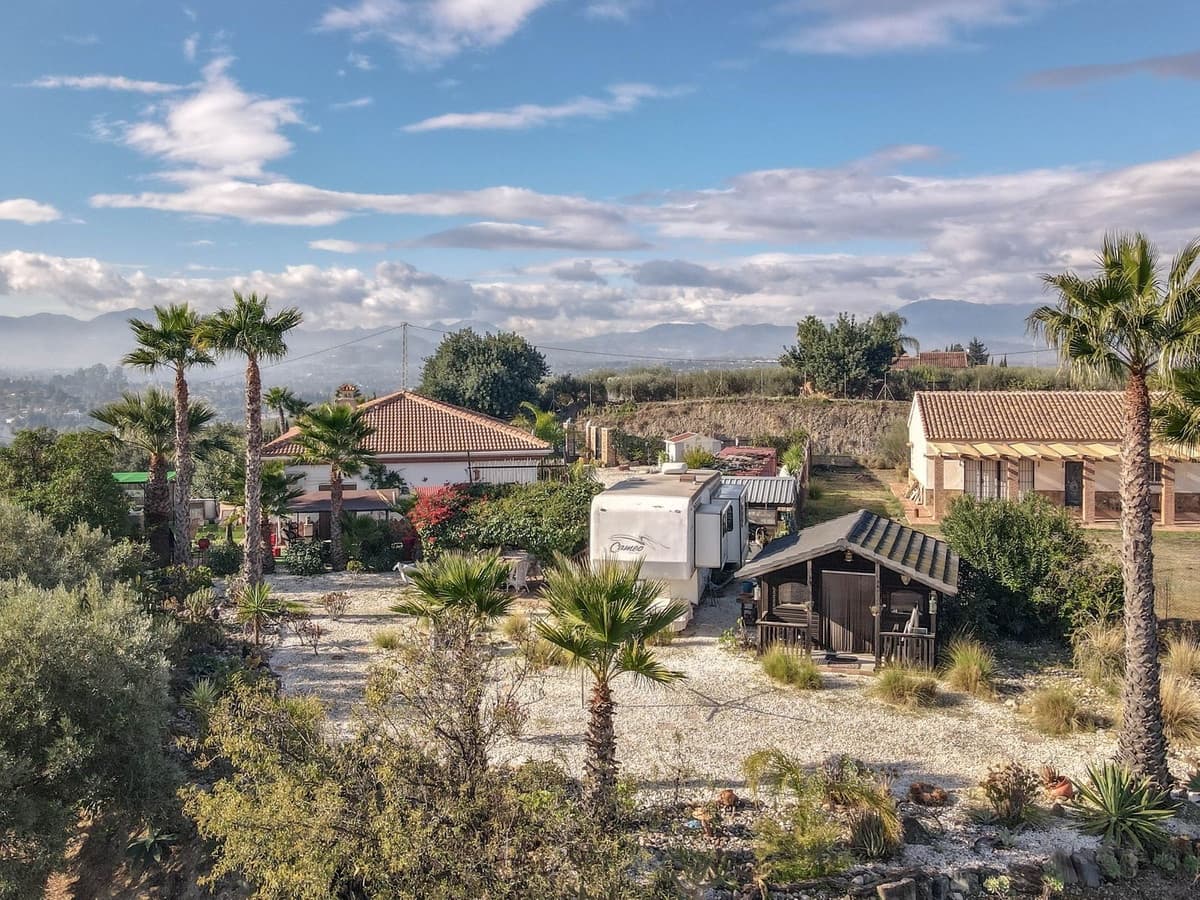 2 bedroom Villa for sale in Cartama - € 350,000 (Ref: 9438004)