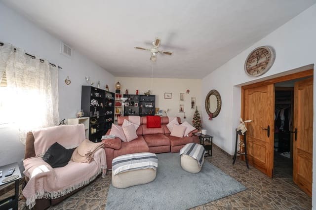 Chalet de 2 habitaciones en Cártama en venta - 350.000 € (Ref: 9438004)