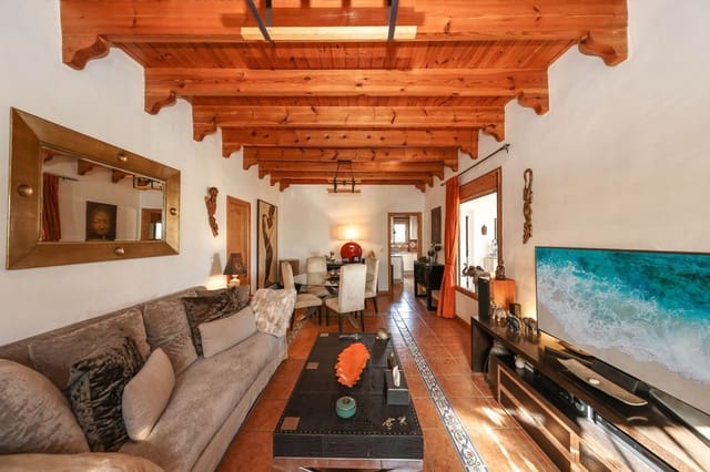 Chalet de 2 habitaciones en Coín en venta con piscina garaje - 400.000 € (Ref: 9453437)