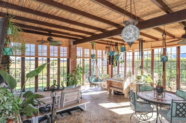 2 slaapkamer Villa te koop in Coín met zwembad garage - € 400.000 (Ref: 9453437)