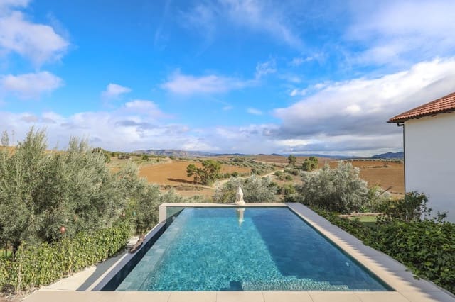 Chalet de 2 habitaciones en Coín en venta con piscina garaje - 400.000 € (Ref: 9453437)