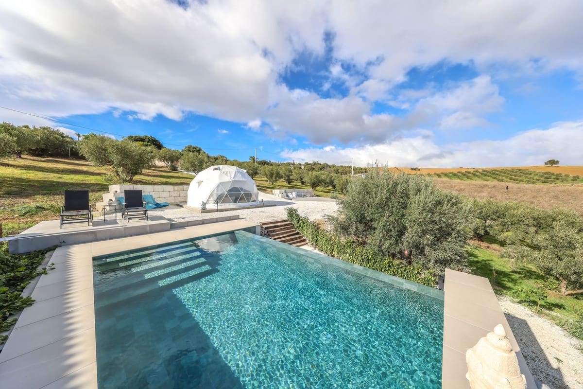 2 bedroom Villa for sale in Coin with pool garage - € 400,000 (Ref: 9453437)