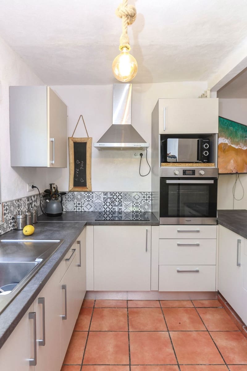 Chalet de 3 habitaciones en Casarabonela en venta con garaje - 349.000 € (Ref: 9453666)