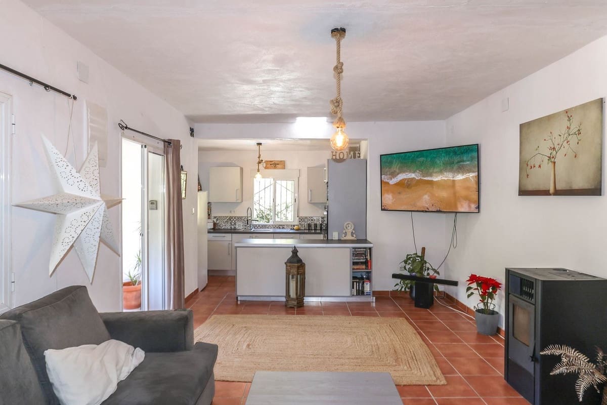 Chalet de 3 habitaciones en Casarabonela en venta con garaje - 349.000 € (Ref: 9453666)