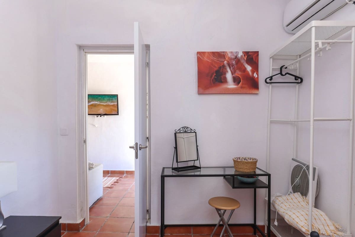 Chalet de 3 habitaciones en Casarabonela en venta con garaje - 349.000 € (Ref: 9453666)