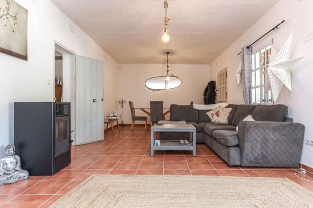 3 bedroom Villa for sale in Casarabonela with garage - € 349,000 (Ref: 9453666)