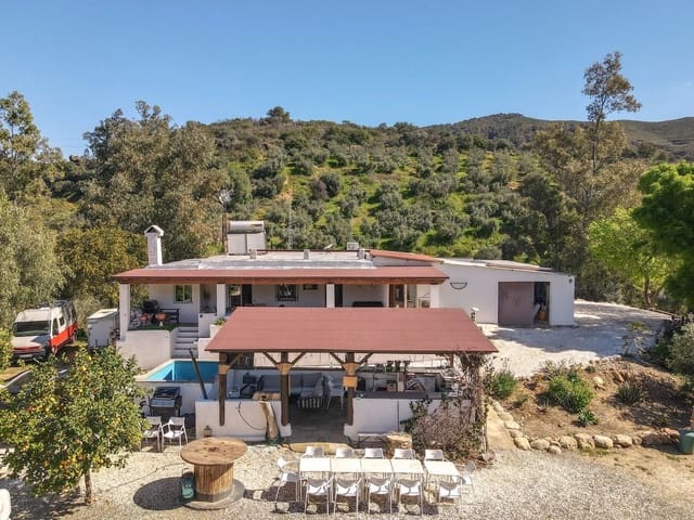 3 bedroom Villa for sale in Casarabonela with garage - € 349,000 (Ref: 9453666)