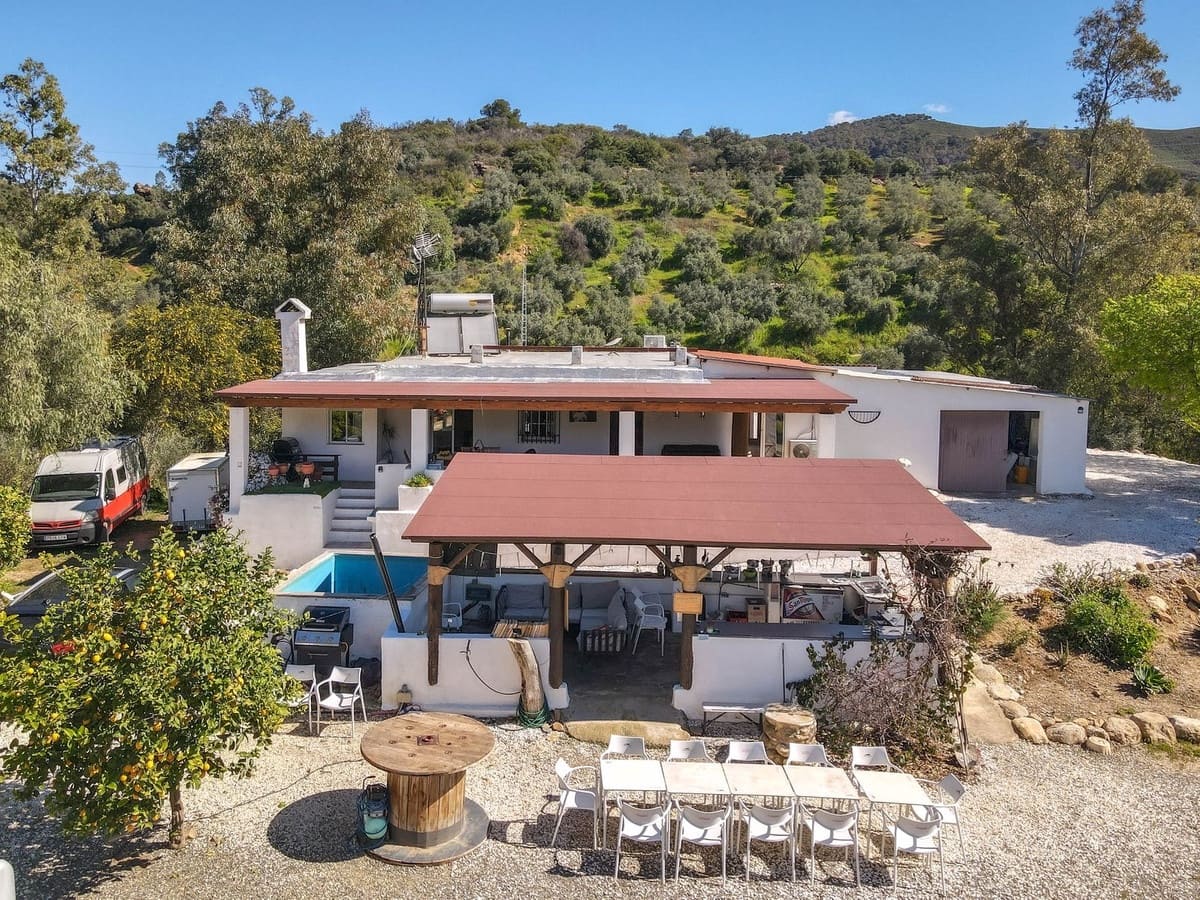 Chalet de 3 habitaciones en Casarabonela en venta con garaje - 349.000 € (Ref: 9453666)