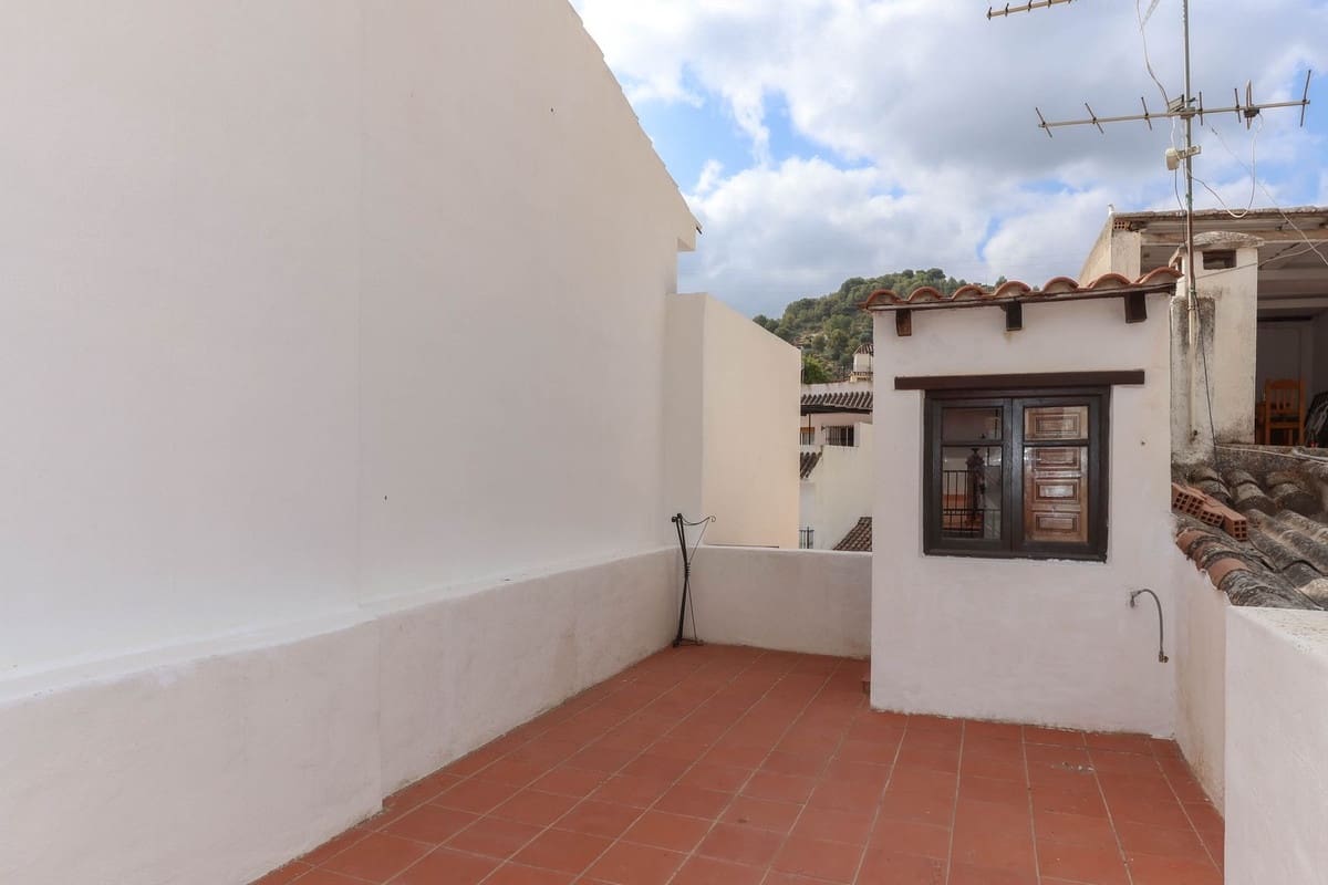 3 chambre Maison de Ville à vendre à Monda - 99 000 € (Ref: 9502946)