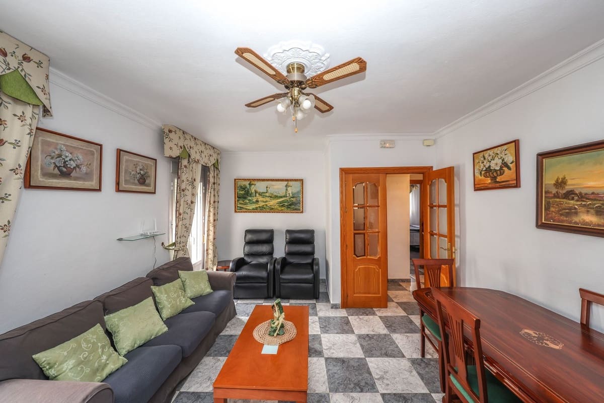 4 sovrum Hus till salu i Tolox med garage - 220 000 € (Ref: 9516222)