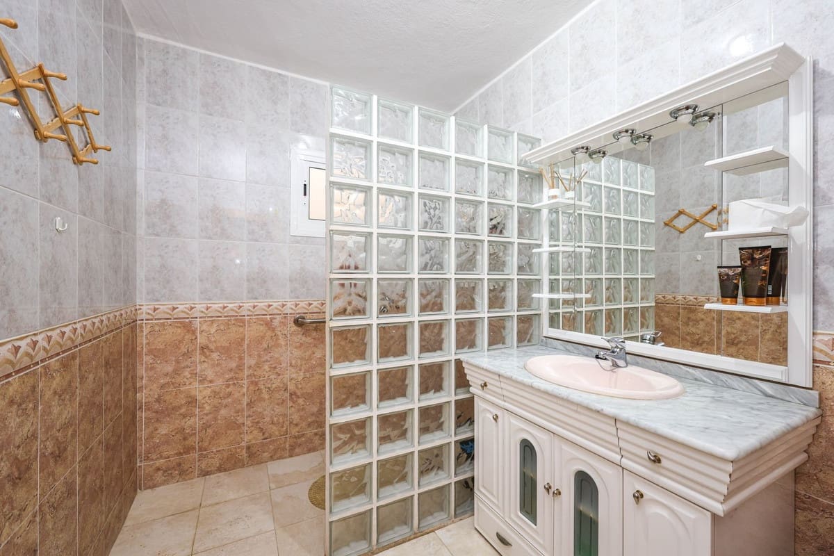 4 Zimmer Haus zu verkaufen in Tolox mit Garage - 220.000 € (Ref: 9516222)