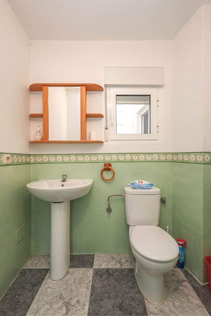 4 bedroom Townhouse for sale in Tolox with garage - € 220,000 (Ref: 9516222)