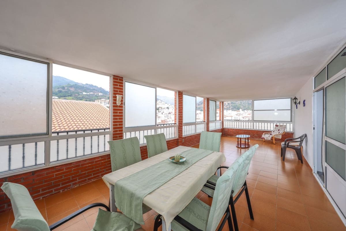 4 bedroom Townhouse for sale in Tolox with garage - € 220,000 (Ref: 9516222)