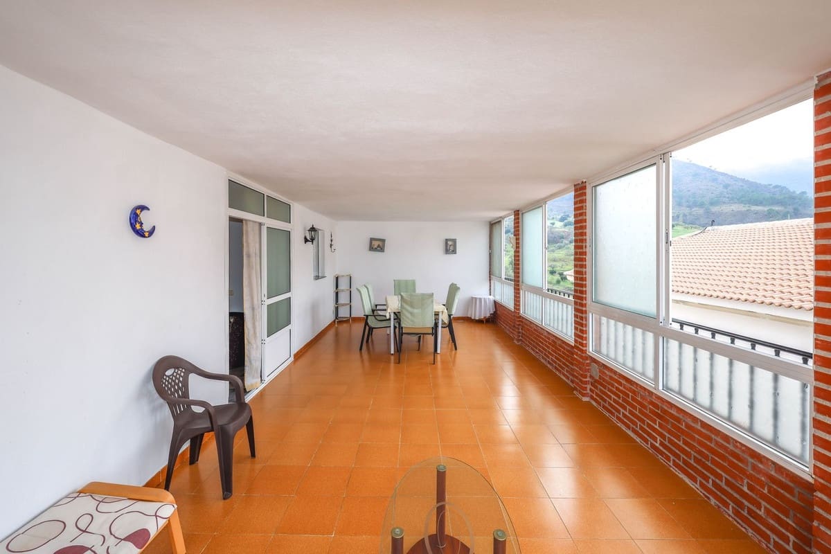 4 bedroom Townhouse for sale in Tolox with garage - € 220,000 (Ref: 9516222)