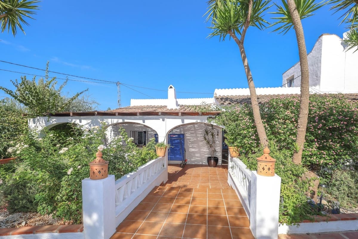 Chalet de 5 habitaciones en Coín en venta con piscina garaje - 695.000 € (Ref: 9587988)