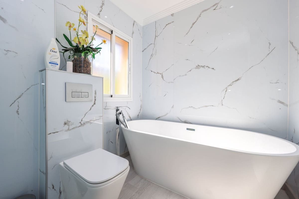 3 makuuhuone Huvila myytävänä paikassa Coin mukana 
autotalli - 520 000 € (Ref: 9612044)