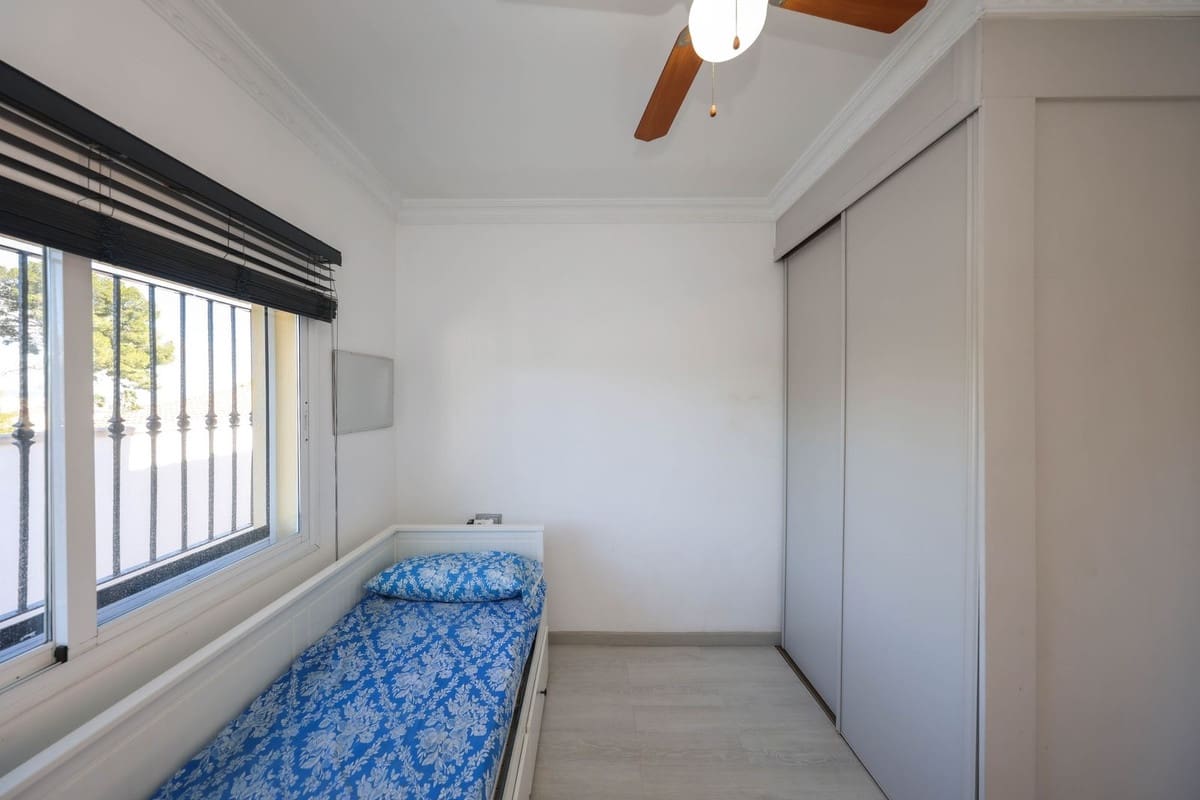 3 bedroom Villa for sale in Coin with garage - € 520,000 (Ref: 9612044)