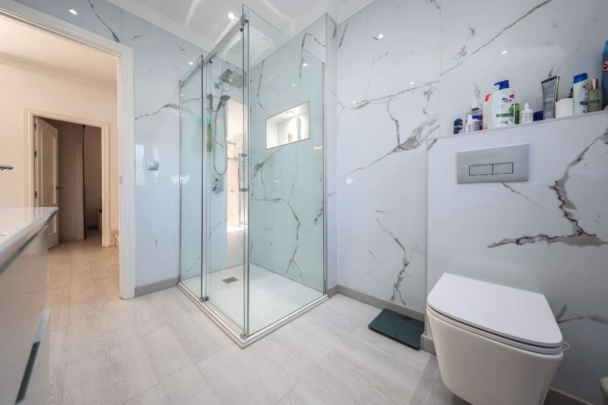 3 bedroom Villa for sale in Coin with garage - € 520,000 (Ref: 9612044)