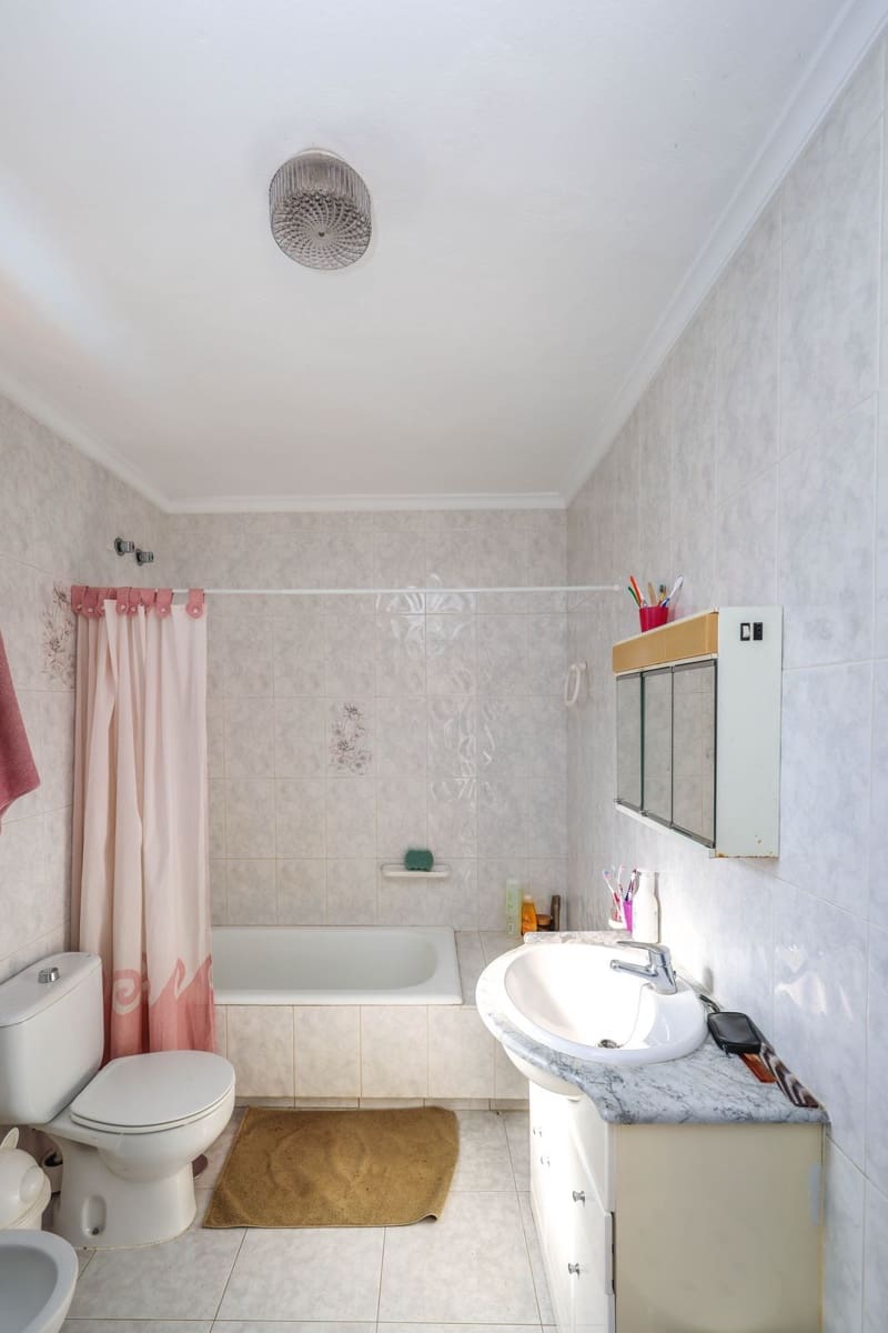 3 makuuhuone Paritalo myytävänä paikassa Coin mukana uima-altaan 
autotalli - 345 000 € (Ref: 9626118)