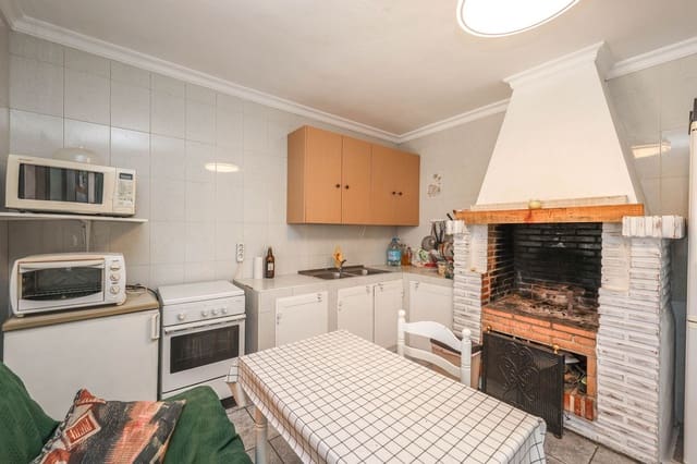 4 makuuhuone Paritalo myytävänä paikassa Coín mukana uima-altaan 
autotalli - 345 000 € (Ref: 9626118)