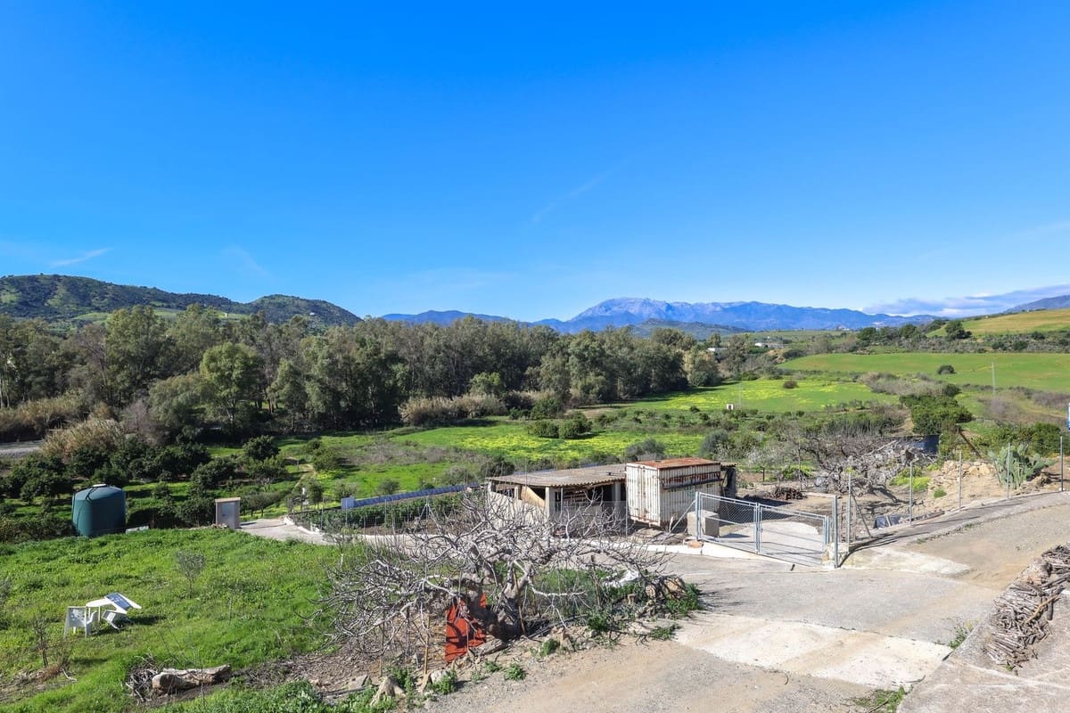 3 bedroom Semi-detached Villa for sale in Coin with pool garage - € 345,000 (Ref: 9626118)