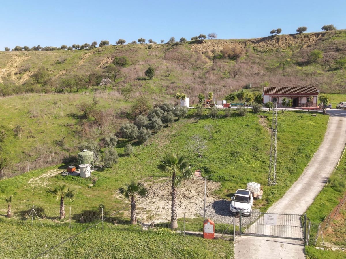 2 soverom Villa til salgs i Coin med svømmebasseng - € 350 000 (Ref: 9630580)