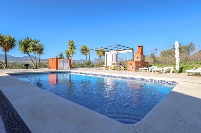 Chalet de 2 habitaciones en Coín en venta con piscina - 350.000 € (Ref: 9630580)