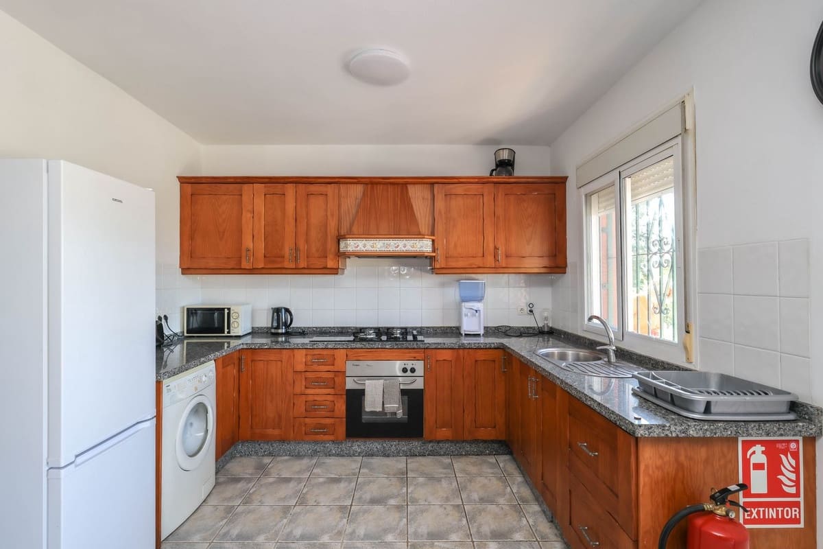 2 soverom Villa til salgs i Coin med svømmebasseng - € 350 000 (Ref: 9630580)