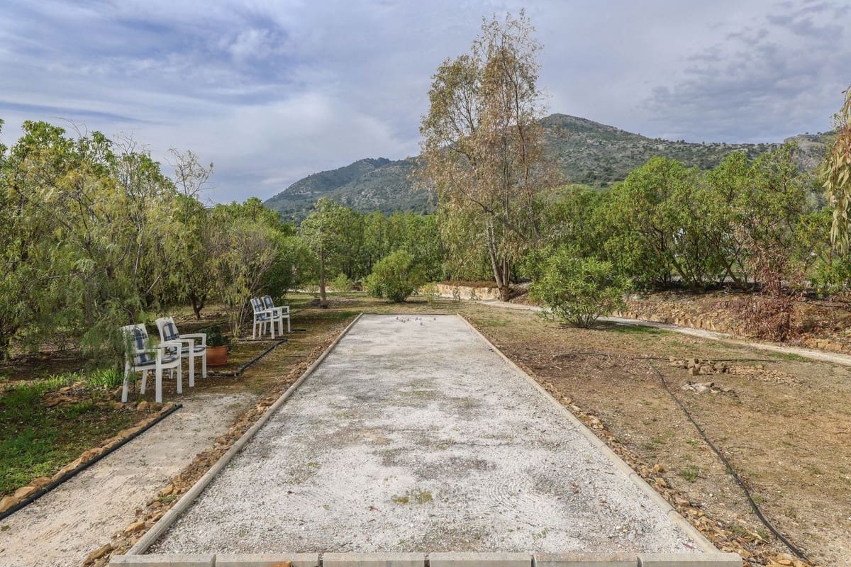 3 Zimmer Villa zu verkaufen in Casarabonela mit Pool Garage - 645.000 € (Ref: 9645819)