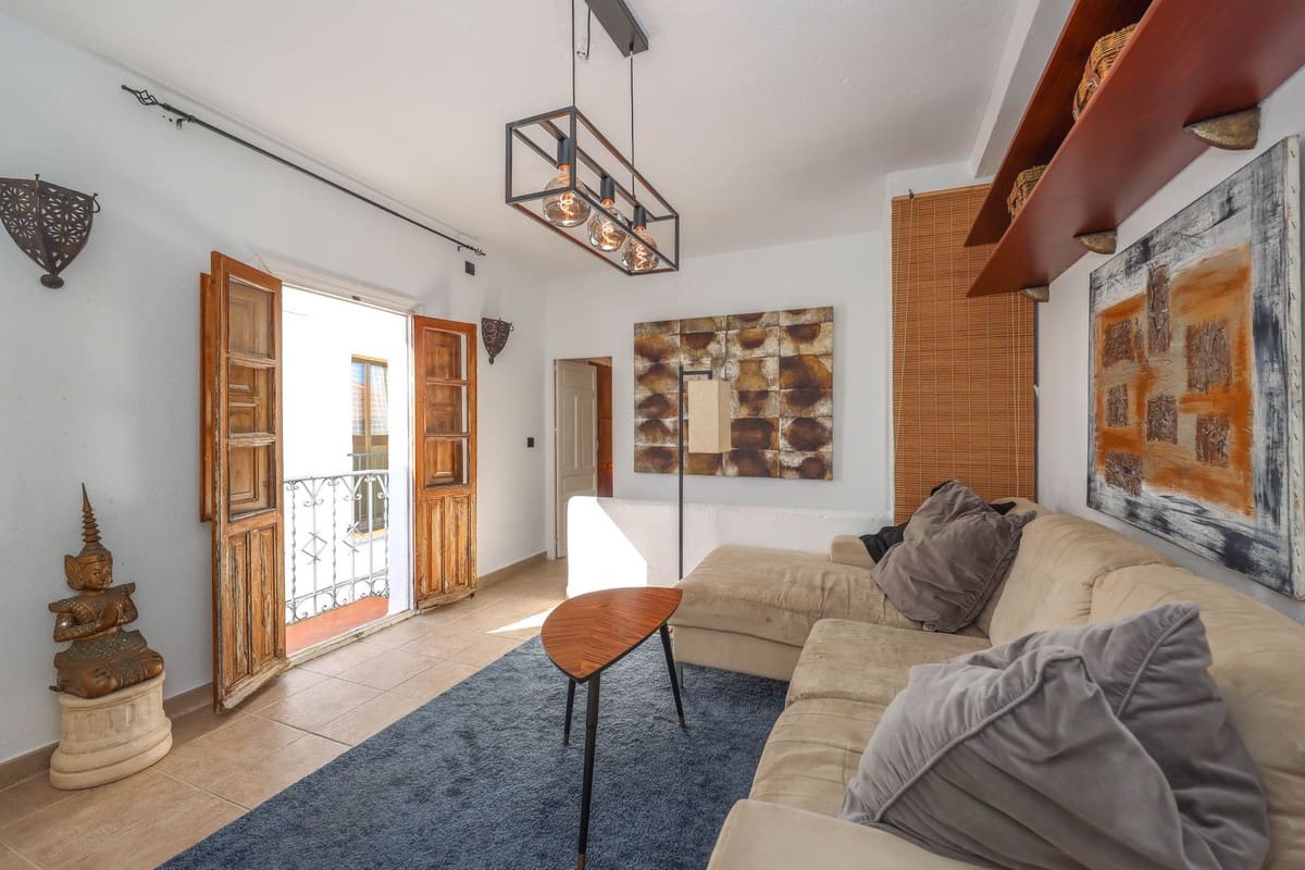 3 makuuhuone Omakotitalo myytävänä paikassa Guaro - 219 000 € (Ref: 9650353)