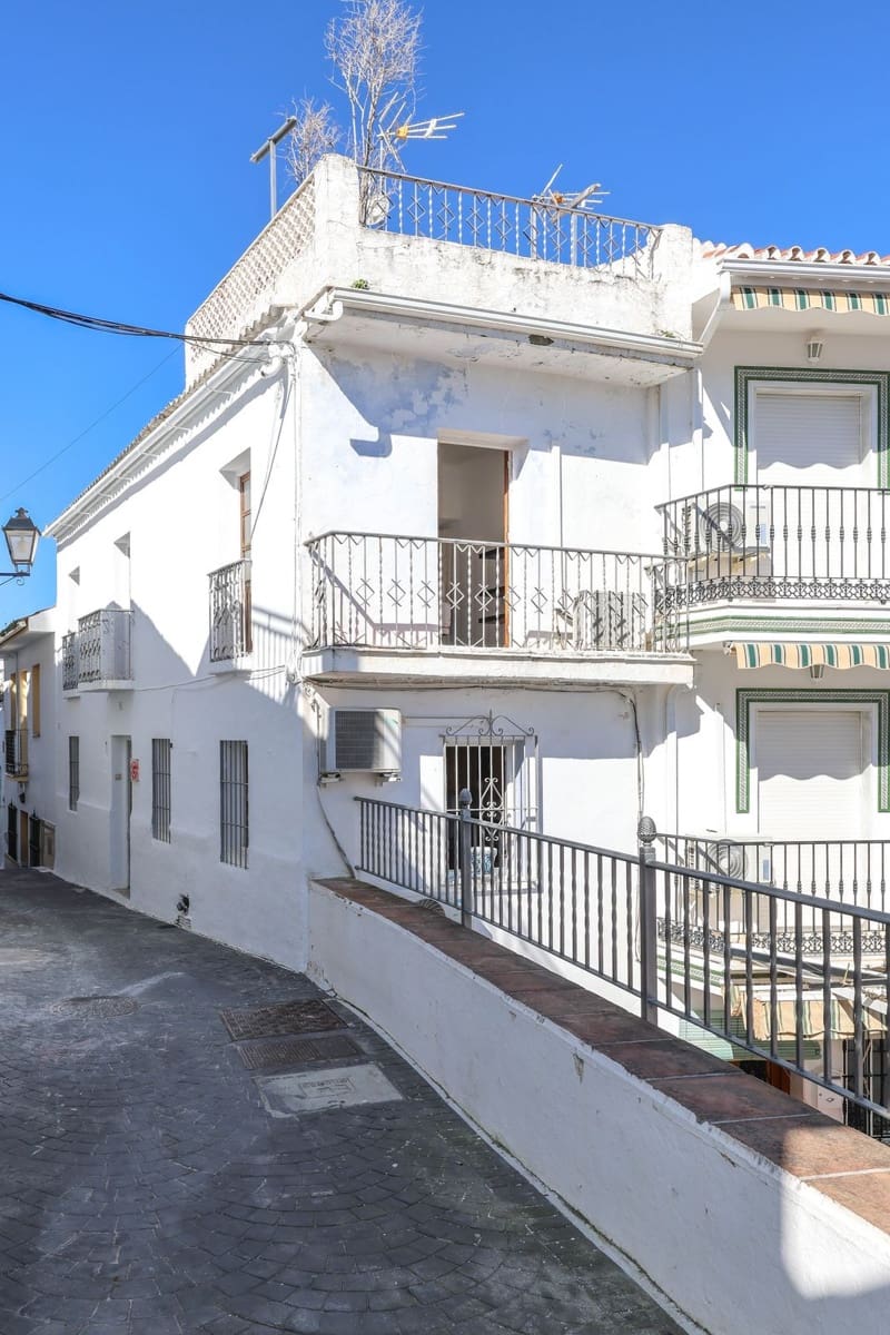 3 bedroom Townhouse for sale in Guaro - € 219,000 (Ref: 9650353)