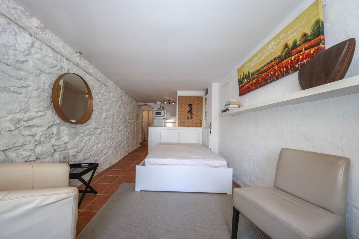 3 bedroom Townhouse for sale in Guaro - € 219,000 (Ref: 9650353)