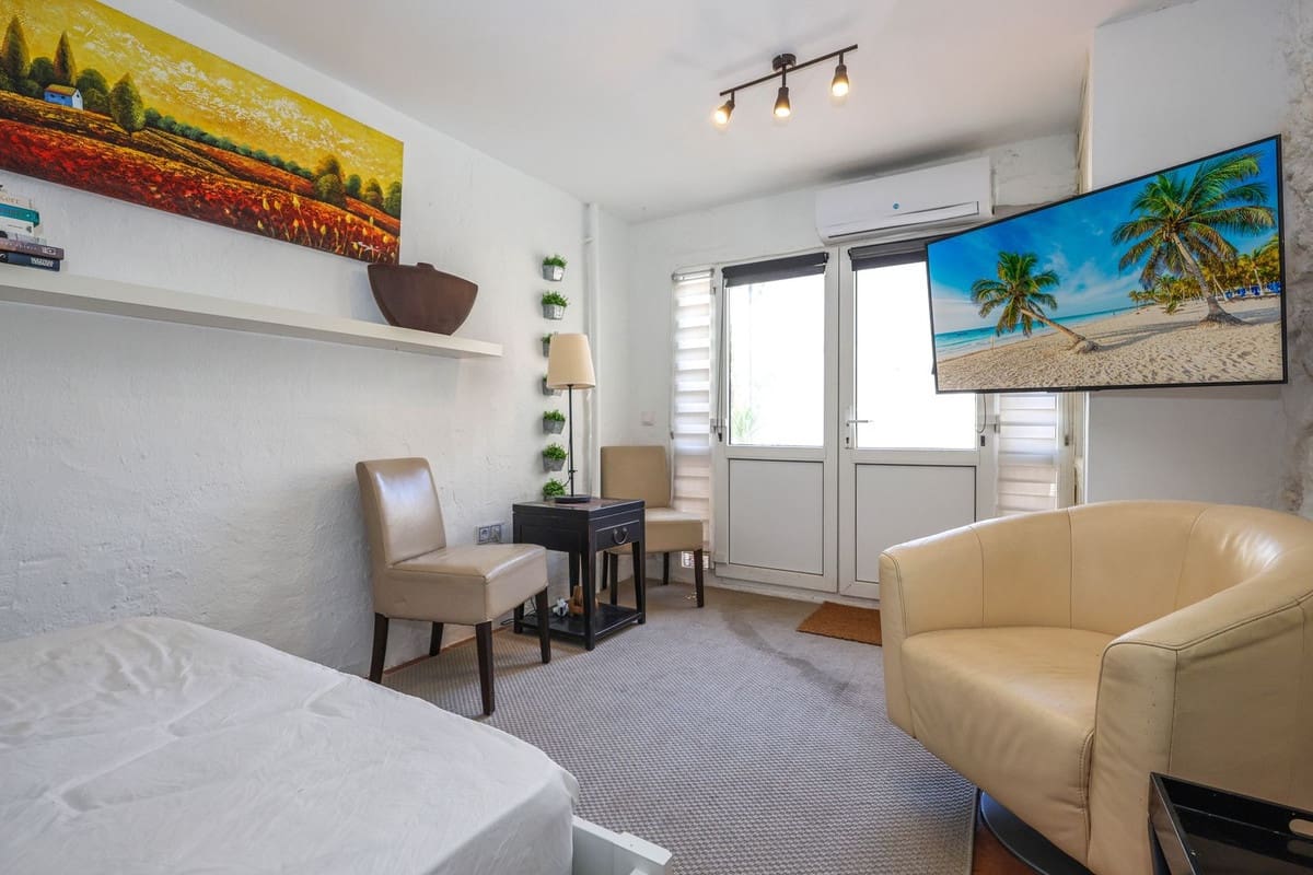 3 bedroom Townhouse for sale in Guaro - € 219,000 (Ref: 9650353)