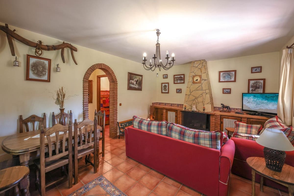 2 quarto Moradia para venda em Monda com garagem - 500 000 € (Ref: 9656500)