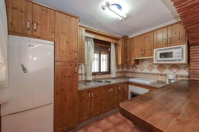 2 makuuhuone Huvila myytävänä paikassa Monda mukana 
autotalli - 500 000 € (Ref: 9656500)