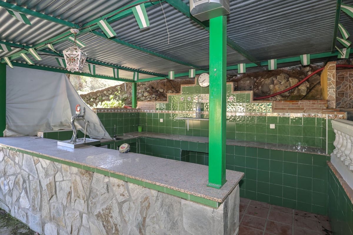 2 quarto Moradia para venda em Monda com garagem - 500 000 € (Ref: 9656500)