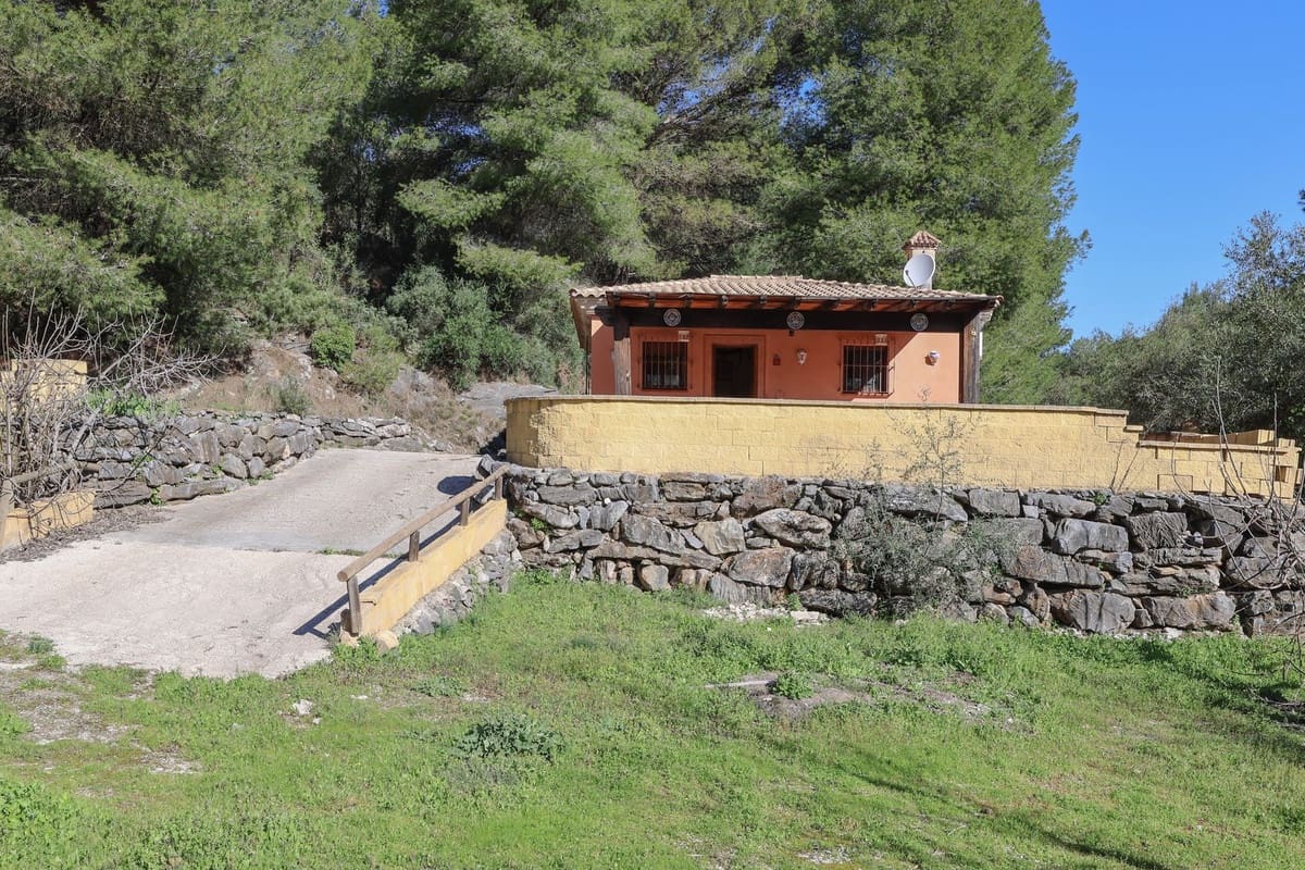 2 quarto Moradia para venda em Monda com garagem - 500 000 € (Ref: 9656500)