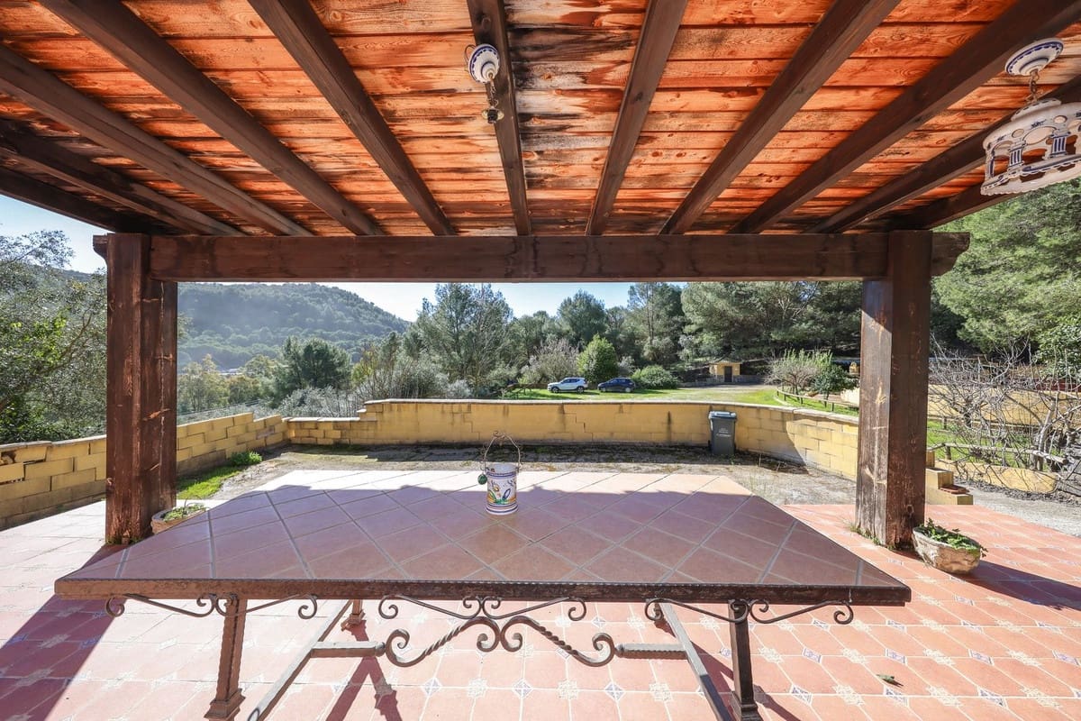 2 quarto Moradia para venda em Monda com garagem - 500 000 € (Ref: 9656500)