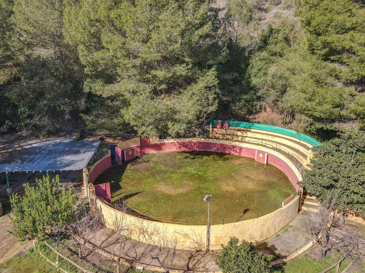 2 quarto Moradia para venda em Monda com garagem - 500 000 € (Ref: 9656500)