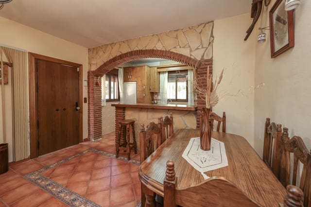Chalet de 2 habitaciones en Monda en venta con garaje - 500.000 € (Ref: 9656500)