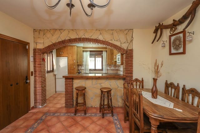 Chalet de 2 habitaciones en Monda en venta con garaje - 500.000 € (Ref: 9656500)