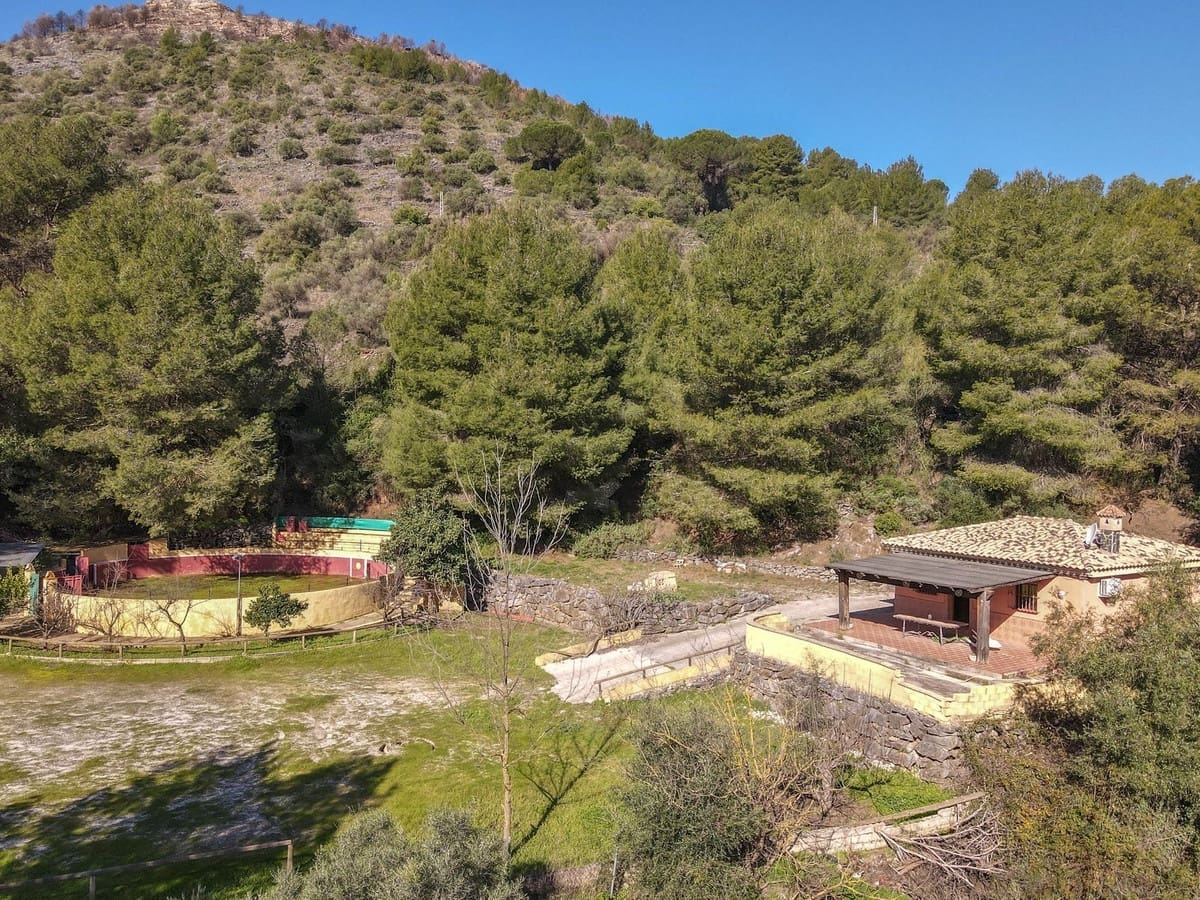 2 camera da letto Villa in vendita in Monda con garage - 500.000 € (Rif: 9656500)