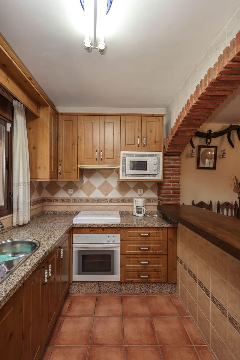 2 camera da letto Villa in vendita in Monda con garage - 500.000 € (Rif: 9656500)