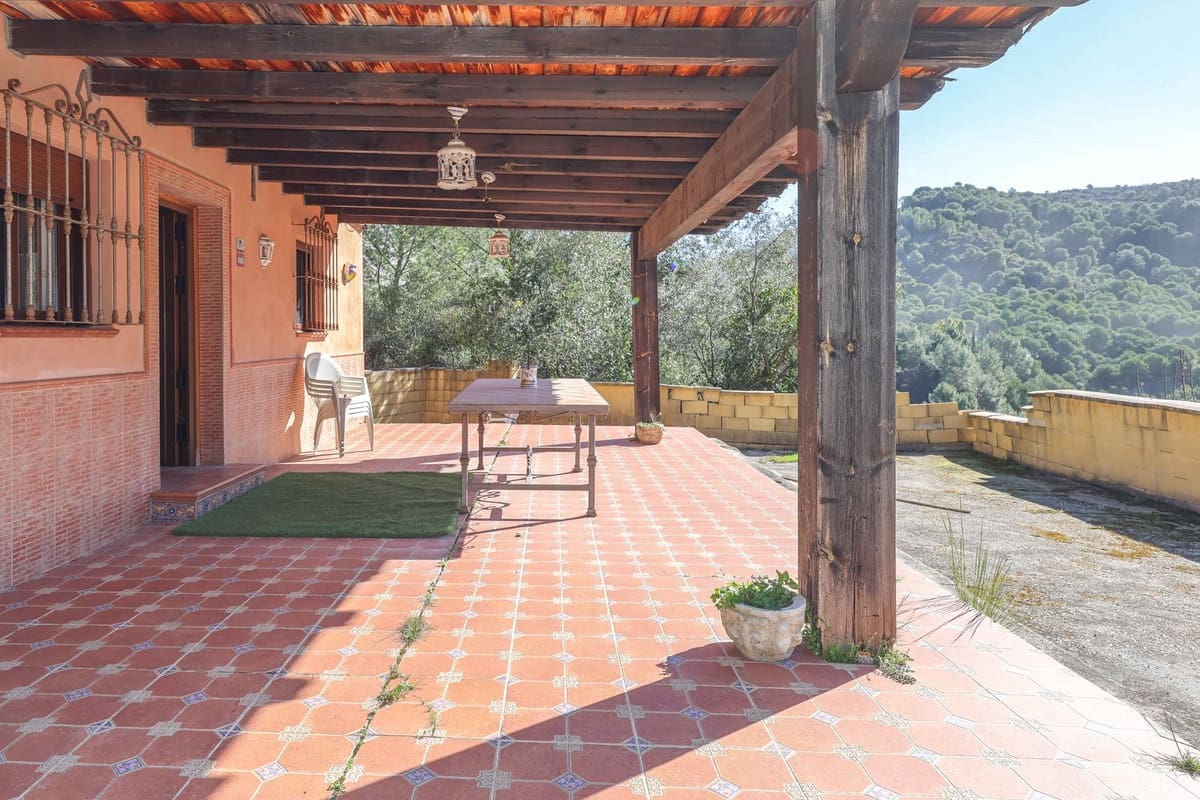 2 camera da letto Villa in vendita in Monda con garage - 500.000 € (Rif: 9656500)