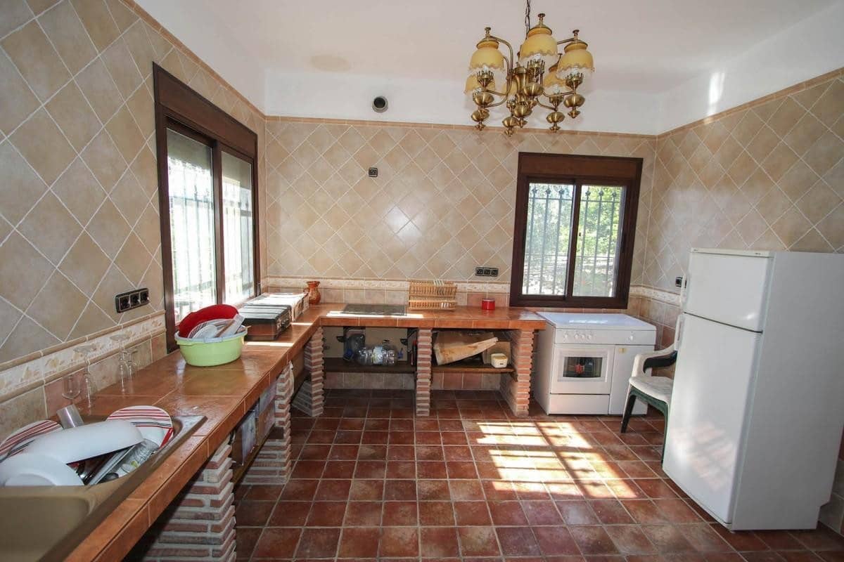 Chalet de 3 habitaciones en Pizarra en venta con garaje - 625.000 € (Ref: 9675120)