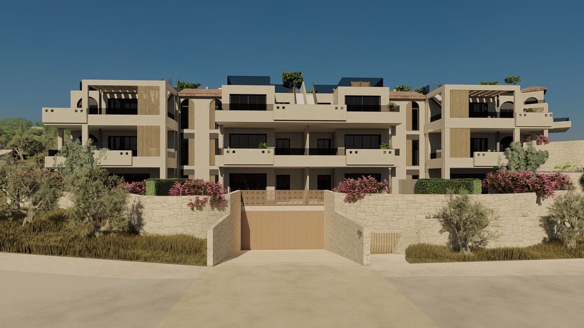 3 bedroom Apartment for sale in Guaro with pool garage - € 495,000 (Ref: 9723872)