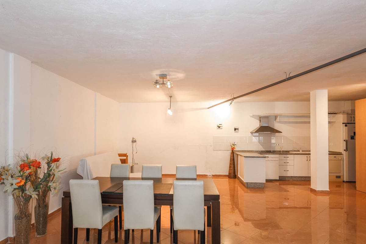 1 bedroom Townhouse for sale in Guaro with garage - € 272,000 (Ref: 9769094)