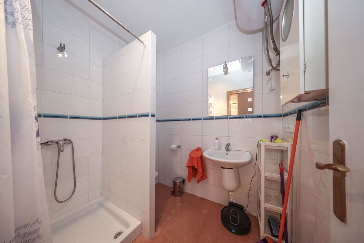 1 bedroom Townhouse for sale in Guaro with garage - € 272,000 (Ref: 9769094)