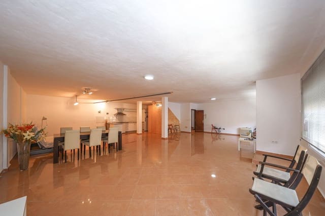 1 bedroom Townhouse for sale in Guaro with garage - € 272,000 (Ref: 9769094)